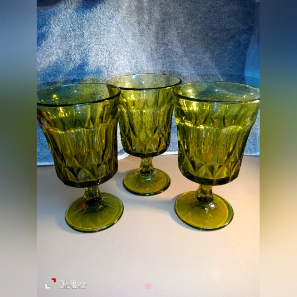 vintage 1970s Noritake set of 3 green glasses